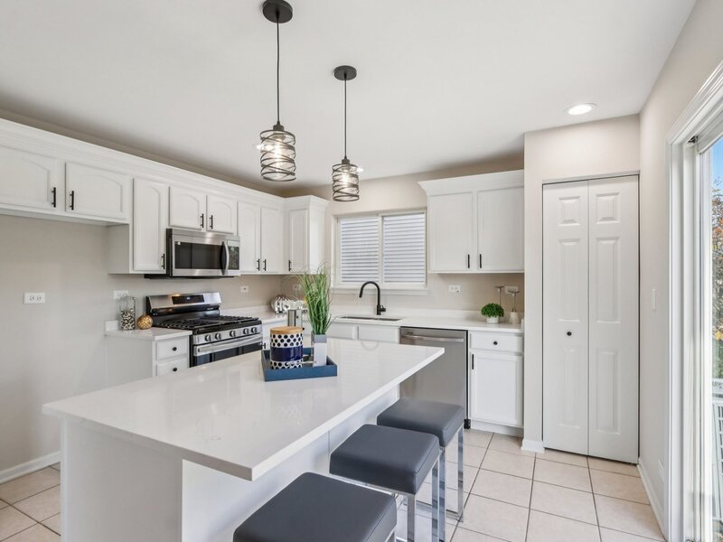 2060 Lyndhurst Lane Aurora IL 60503