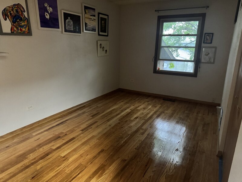 114 W Hawthorne Boulevard Mundelein IL 60060