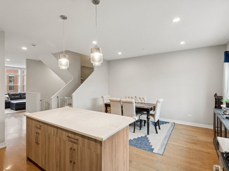 2237 W Coulter Street Chicago IL 60608