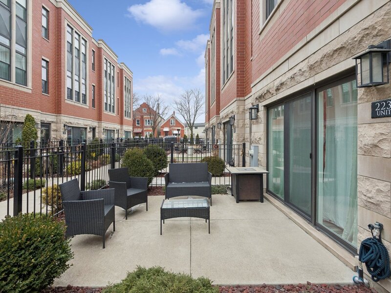 2237 W Coulter Street Chicago IL 60608