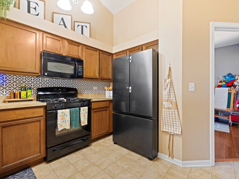 3020 Hoffman Street Plano IL 60545