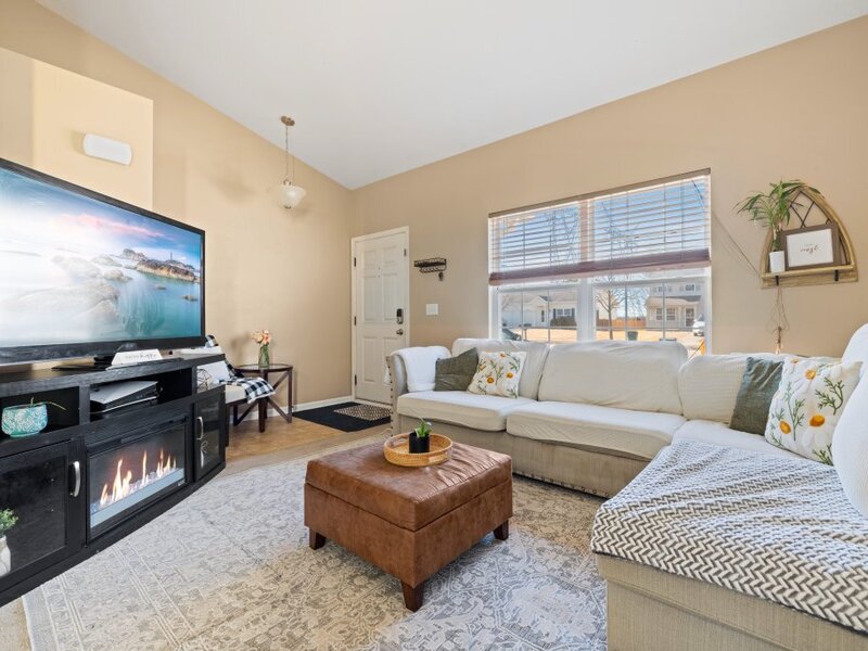 3020 Hoffman Street Plano IL 60545