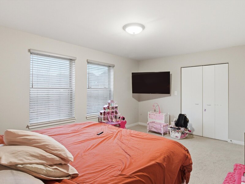 830 E Bowen Avenue Chicago IL 60653
