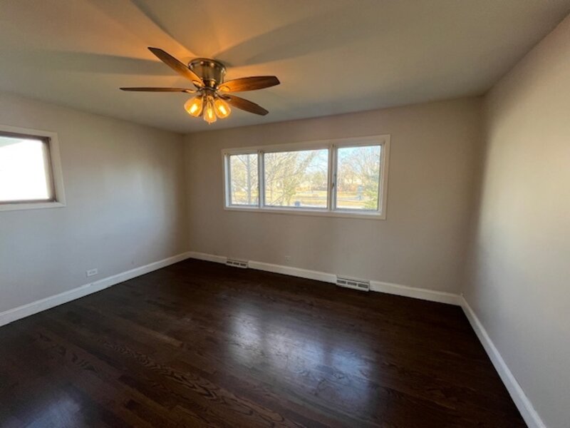 5009 W 101st Street Oak Lawn IL 60453