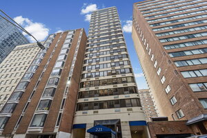 Photo of 221 E Walton Place Chicago IL 60611 Unit 13C