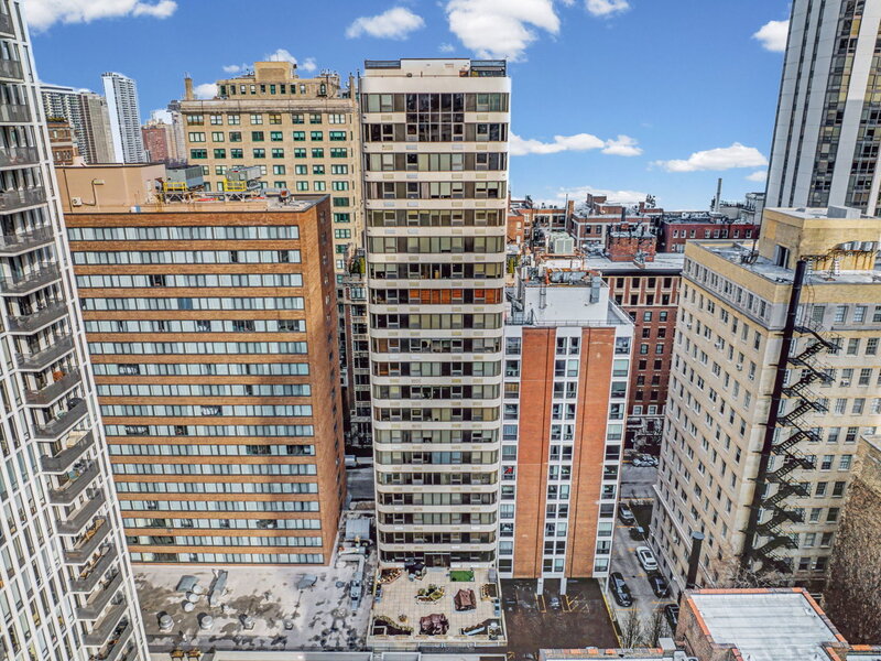221 E Walton Place Chicago IL 60611