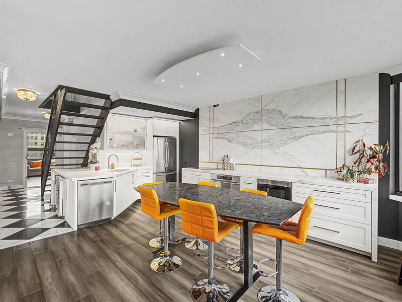 221 E Walton Place Chicago IL 60611