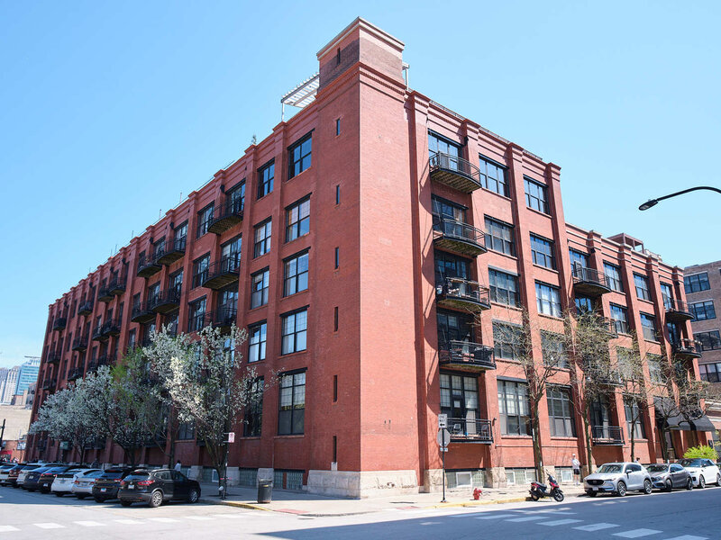 1000 W Washington Boulevard Chicago IL 60607