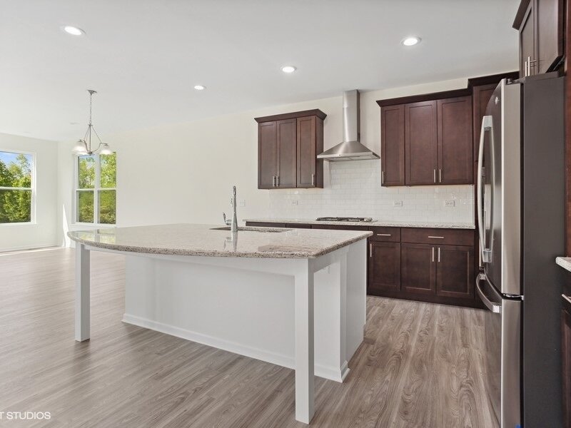 239 Stonington Drive Bloomingdale IL 60108