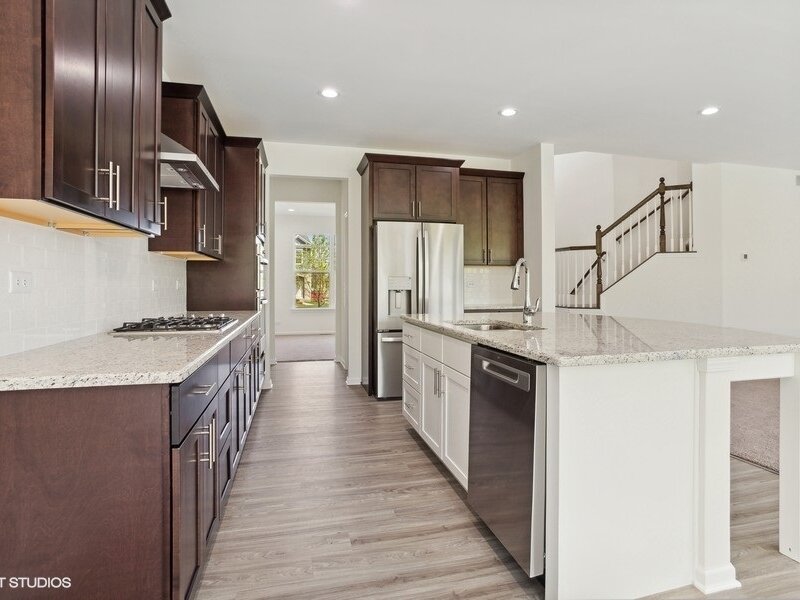 239 Stonington Drive Bloomingdale IL 60108