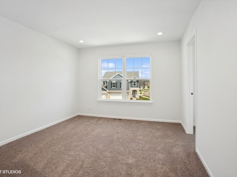 239 Stonington Drive Bloomingdale IL 60108