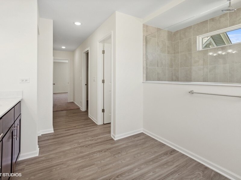 239 Stonington Drive Bloomingdale IL 60108