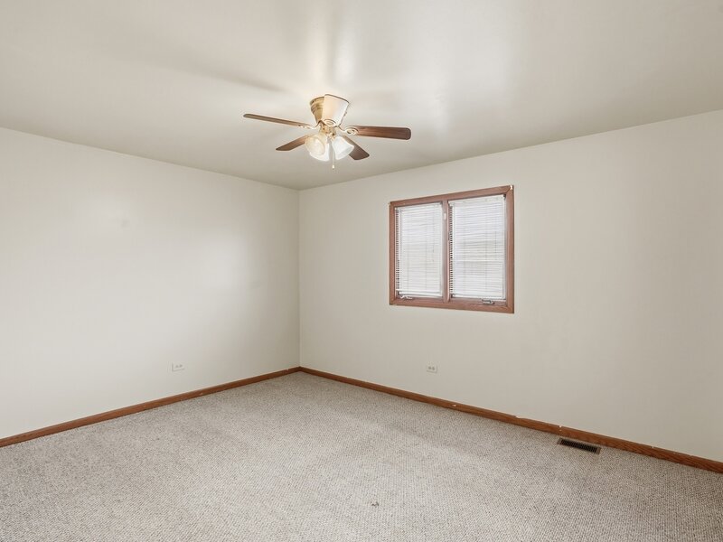 15641 Cottage Grove Avenue Dolton IL 60419