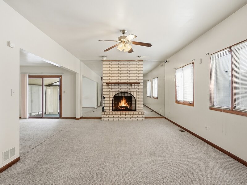 15641 Cottage Grove Avenue Dolton IL 60419