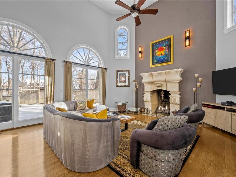 697 Bluff Road Lake Bluff IL 60044