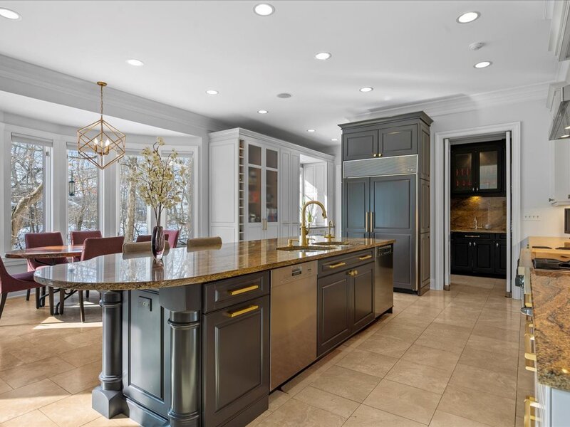697 Bluff Road Lake Bluff IL 60044
