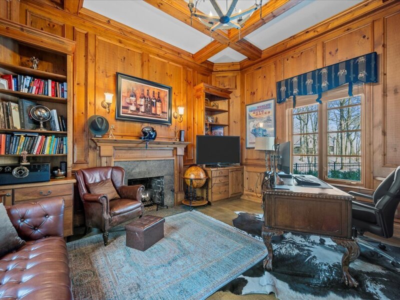 697 Bluff Road Lake Bluff IL 60044
