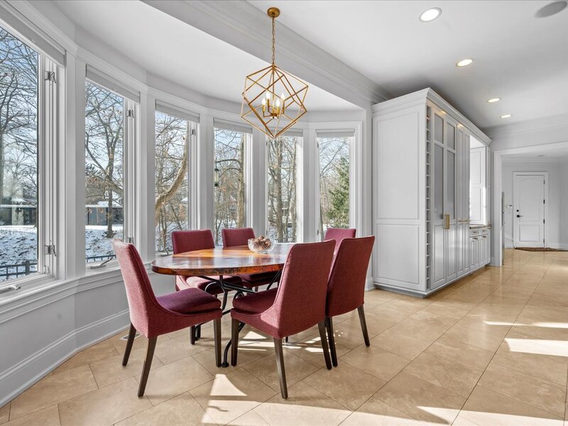 697 Bluff Road Lake Bluff IL 60044