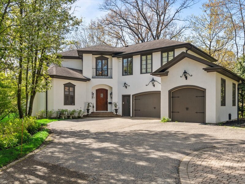 697 Bluff Road Lake Bluff IL 60044