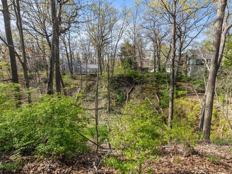 697 Bluff Road Lake Bluff IL 60044