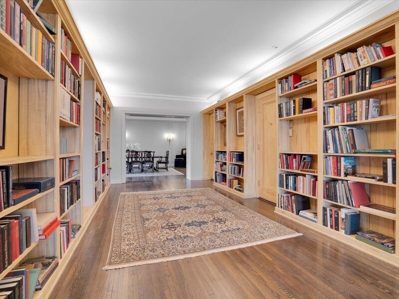229 E Lake Shore Drive Chicago IL 60611