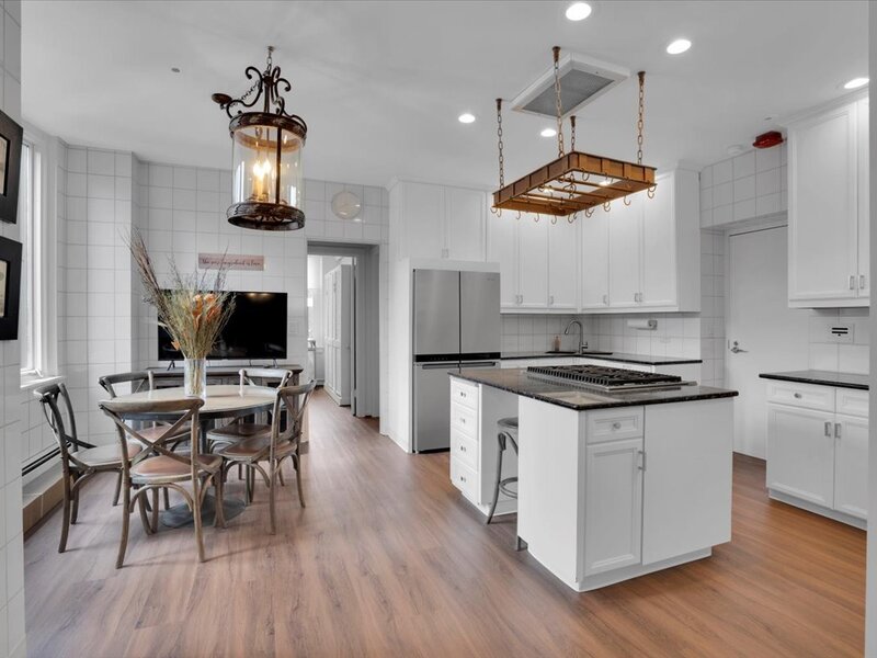 229 E Lake Shore Drive Chicago IL 60611