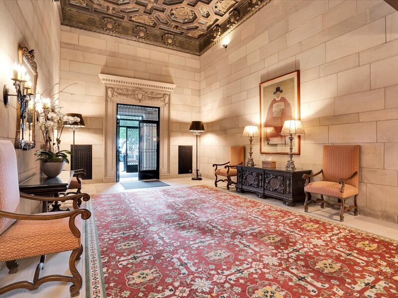 229 E Lake Shore Drive Chicago IL 60611