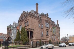 Photo of 3736 S Michigan Avenue Chicago IL 60653