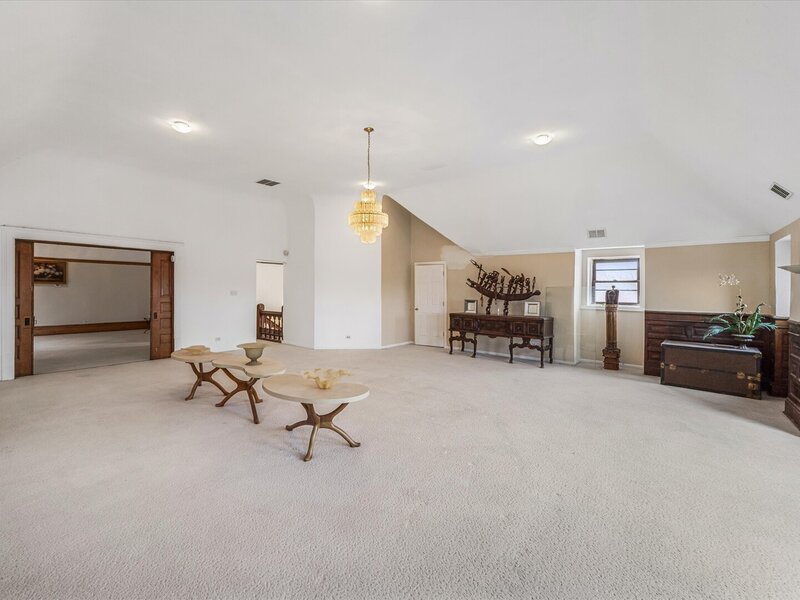 3736 S Michigan Avenue Chicago IL 60653
