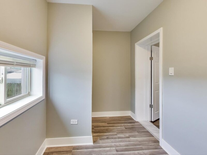 10229 S Calumet Avenue Chicago IL 60628