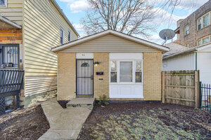 Photo of 911 E 76th Street Chicago IL 60619