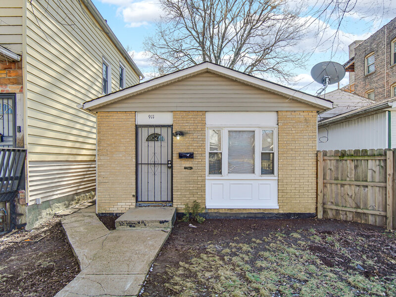 911 E 76th Street Chicago IL 60619