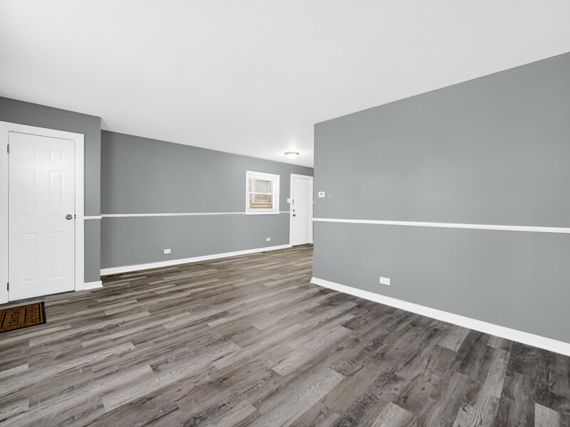 911 E 76th Street Chicago IL 60619