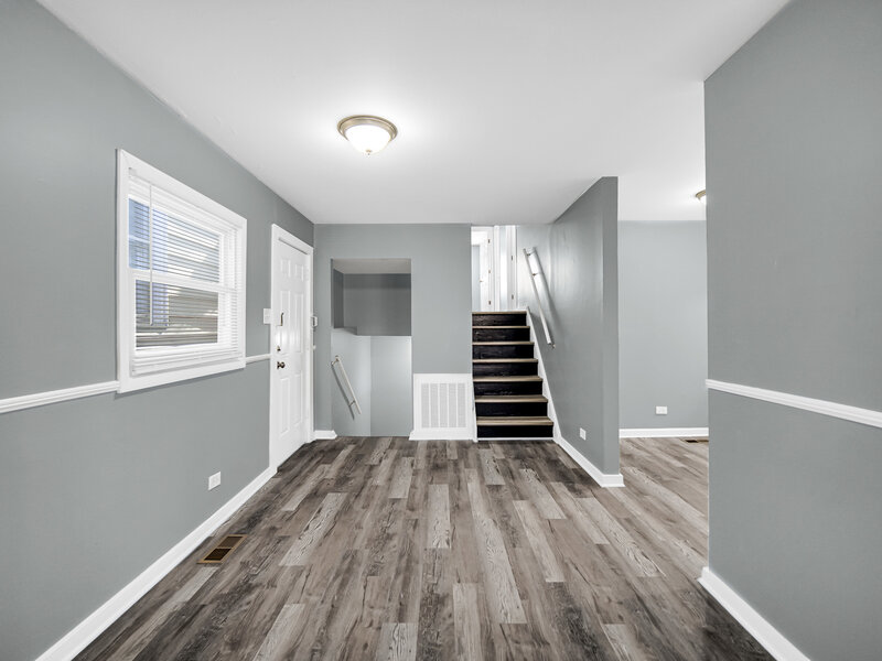 911 E 76th Street Chicago IL 60619