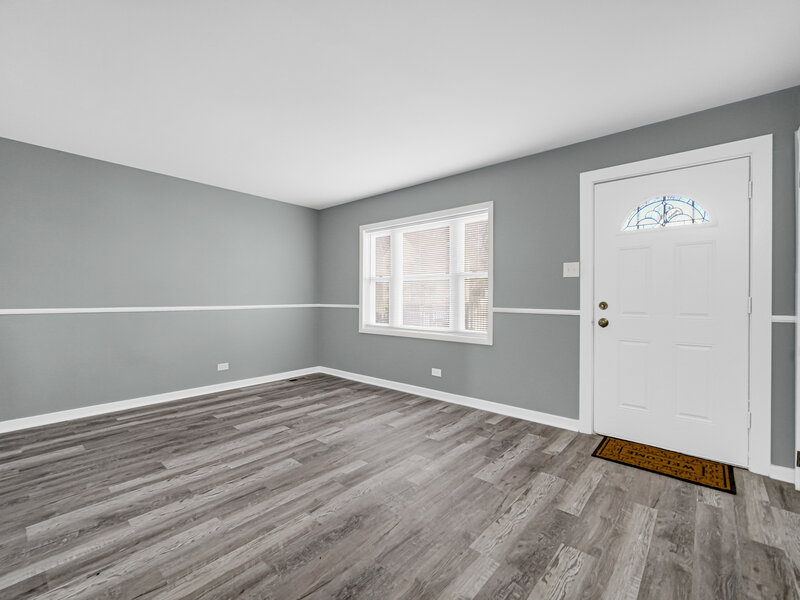 911 E 76th Street Chicago IL 60619