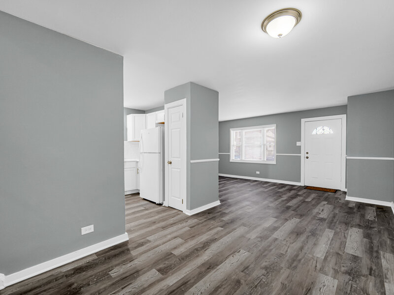 911 E 76th Street Chicago IL 60619