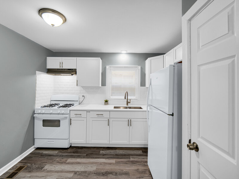 911 E 76th Street Chicago IL 60619