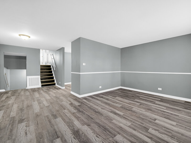 911 E 76th Street Chicago IL 60619