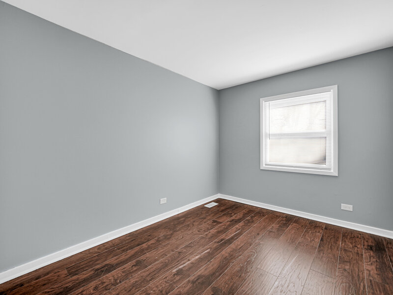 911 E 76th Street Chicago IL 60619