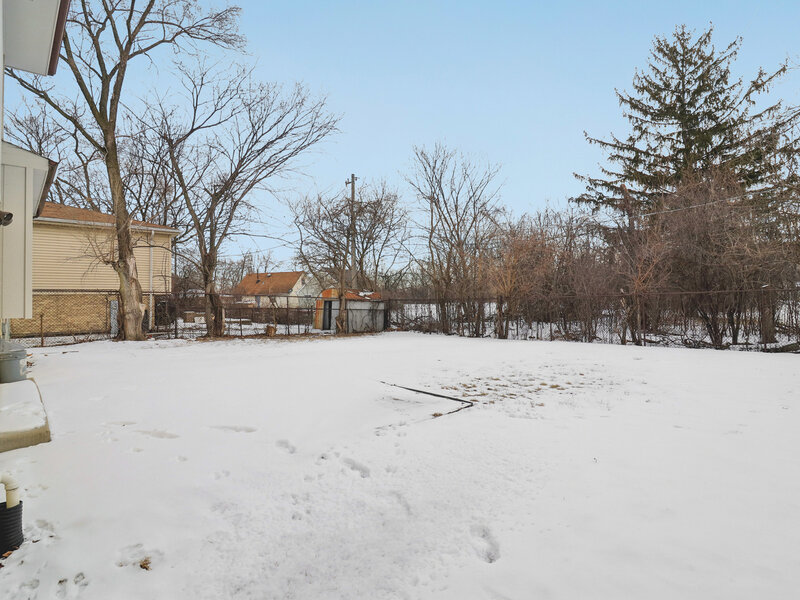16627 Carse Avenue Harvey IL 60426