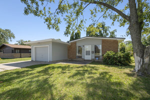 Photo of 417 Lakewood Boulevard Park Forest IL 60466