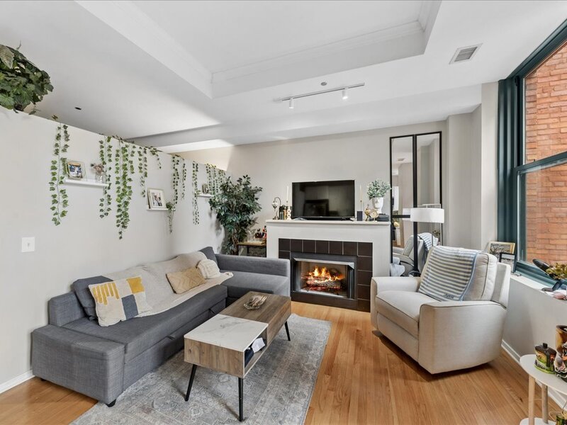 208 W Washington Street Chicago IL 60606