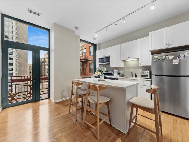 208 W Washington Street Chicago IL 60606