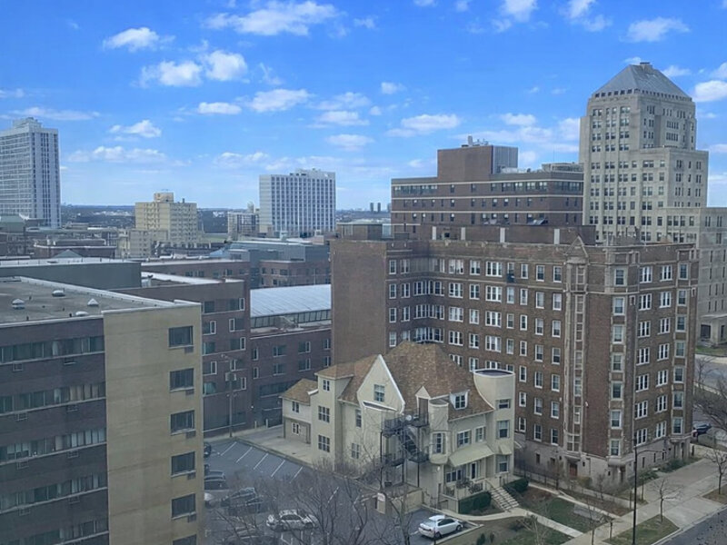 6301 N Sheridan Road Chicago IL 60660