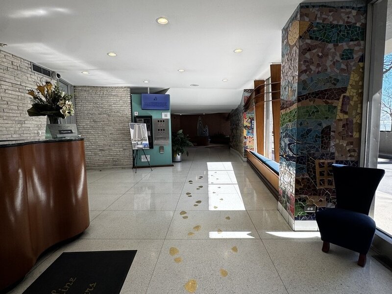 6301 N Sheridan Road Chicago IL 60660