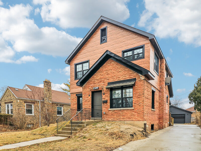 1509 Center Street Des Plaines IL 60018