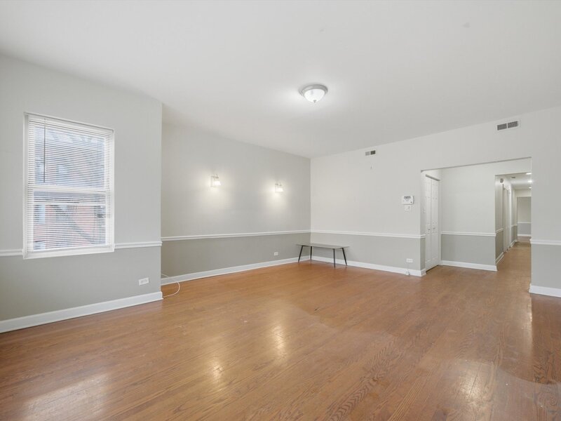 7601 S Essex Avenue Chicago IL 60649