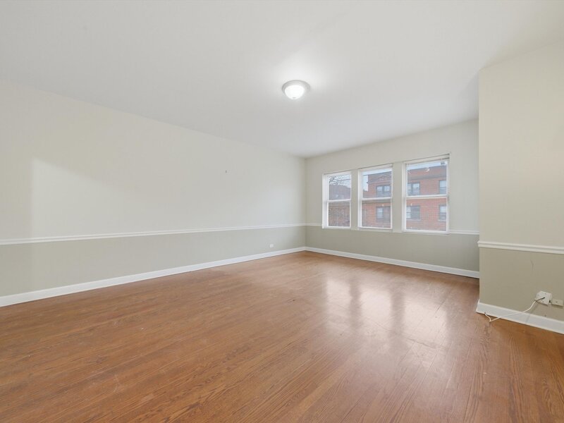7601 S Essex Avenue Chicago IL 60649