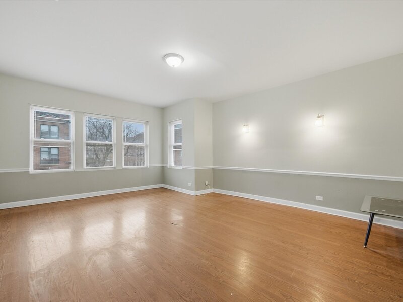 7601 S Essex Avenue Chicago IL 60649