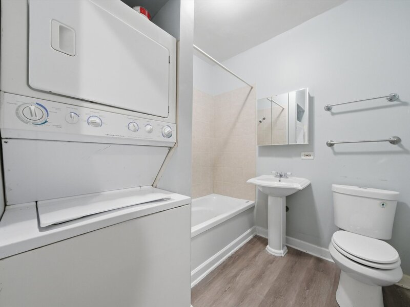 7601 S Essex Avenue Chicago IL 60649